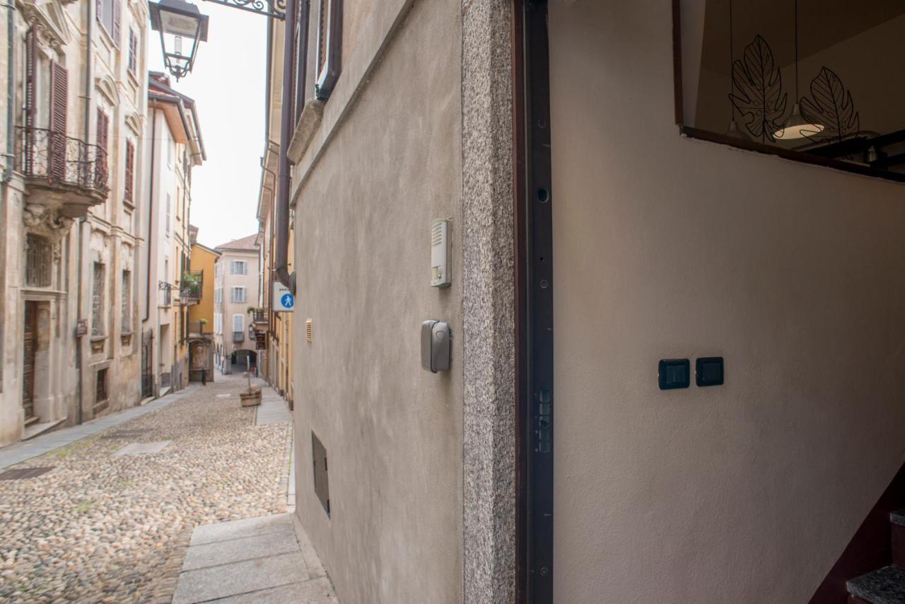 Apartamento Cortile Del Forno Nel Centro Storico Arona Exterior foto