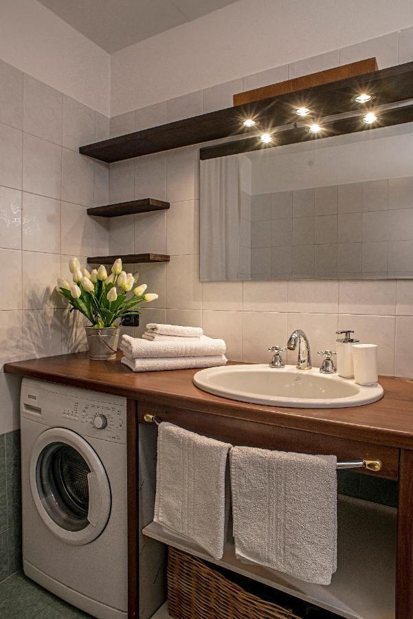 Apartamento Cortile Del Forno Nel Centro Storico Arona Exterior foto