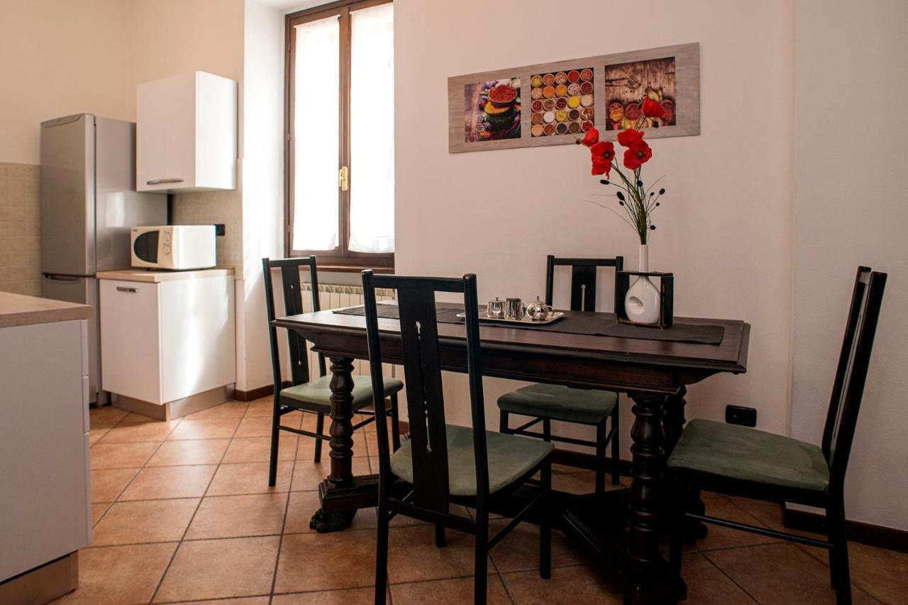 Apartamento Cortile Del Forno Nel Centro Storico Arona Exterior foto