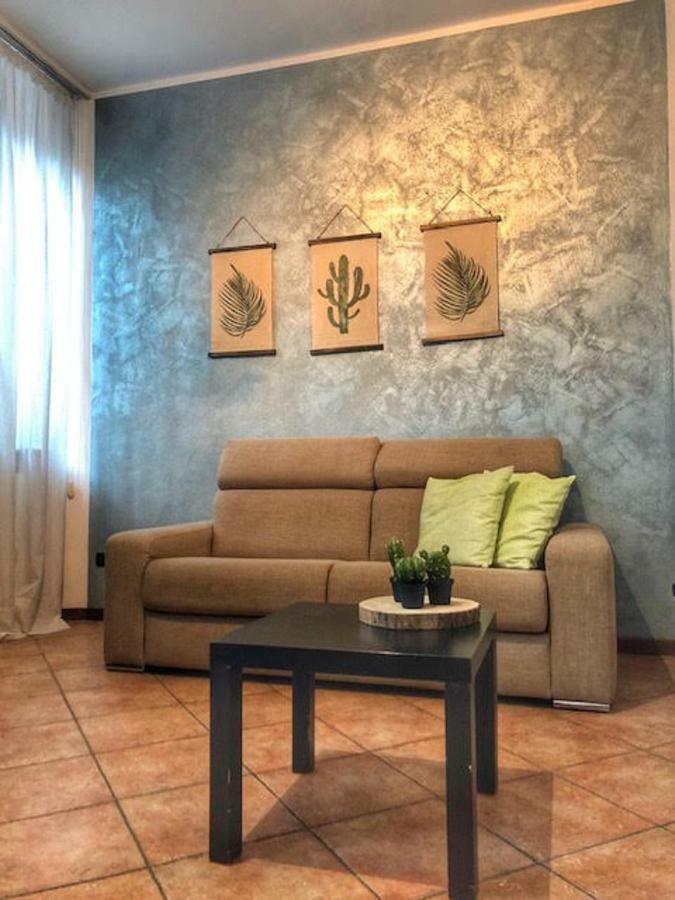 Apartamento Cortile Del Forno Nel Centro Storico Arona Exterior foto