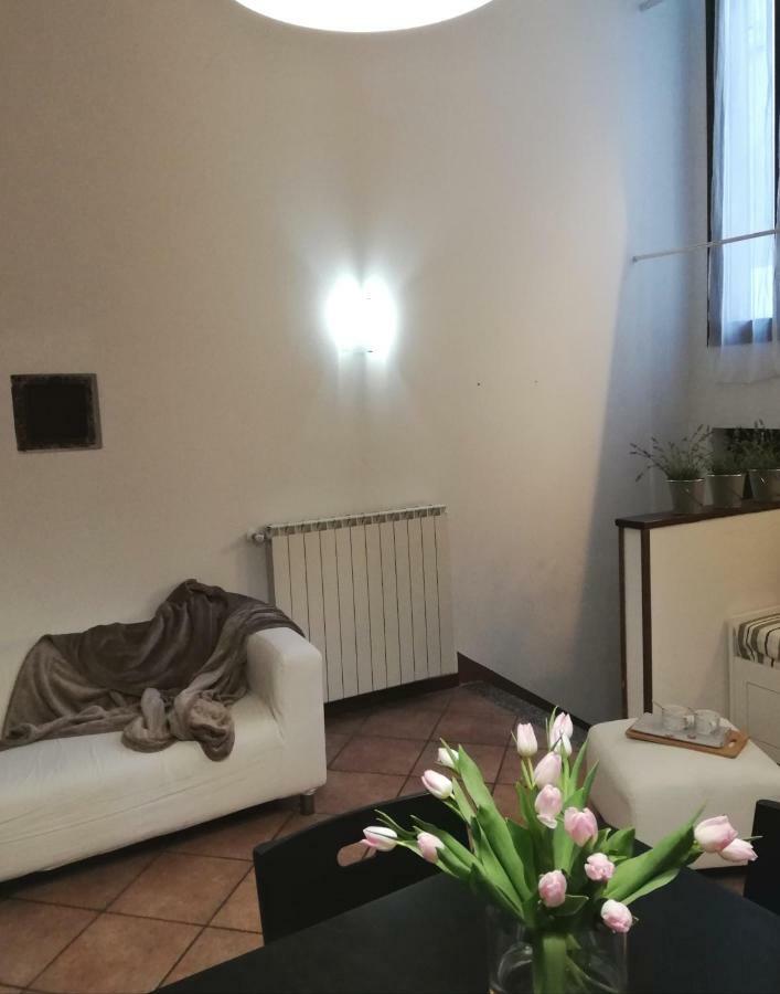 Apartamento Cortile Del Forno Nel Centro Storico Arona Exterior foto